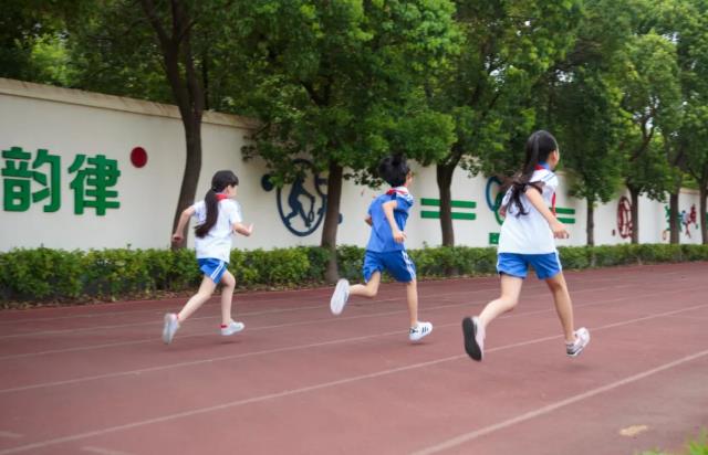 跑沃尔1.jpg